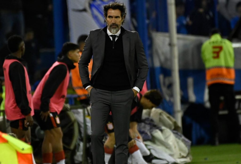 Eduardo Domínguez: “No nos encontramos como equipo”