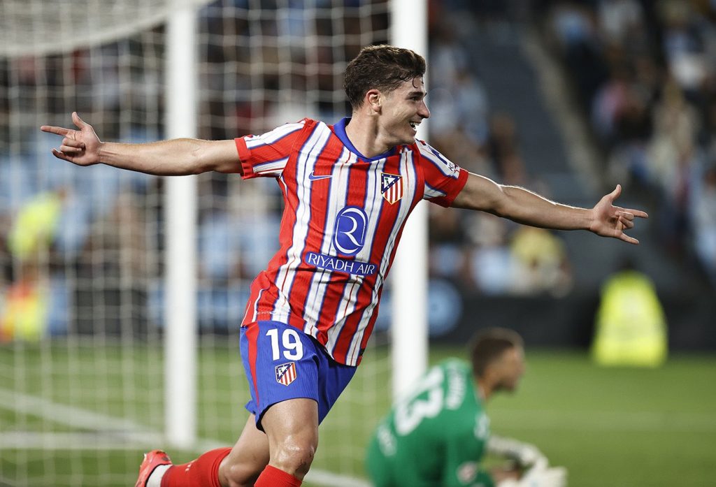 De la mano de Julián Álvarez, Atlético de Madrid ganó y llega en alza al clásico