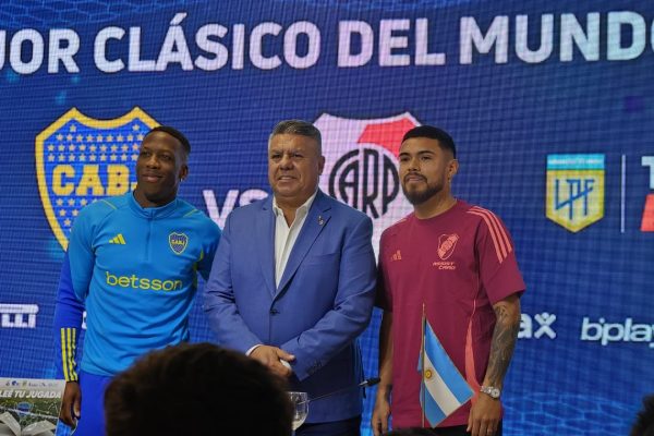 ADVINCULA Y PAULO DIAZ PALPITARON EL SUPERCLÁSICO DEL SABADO