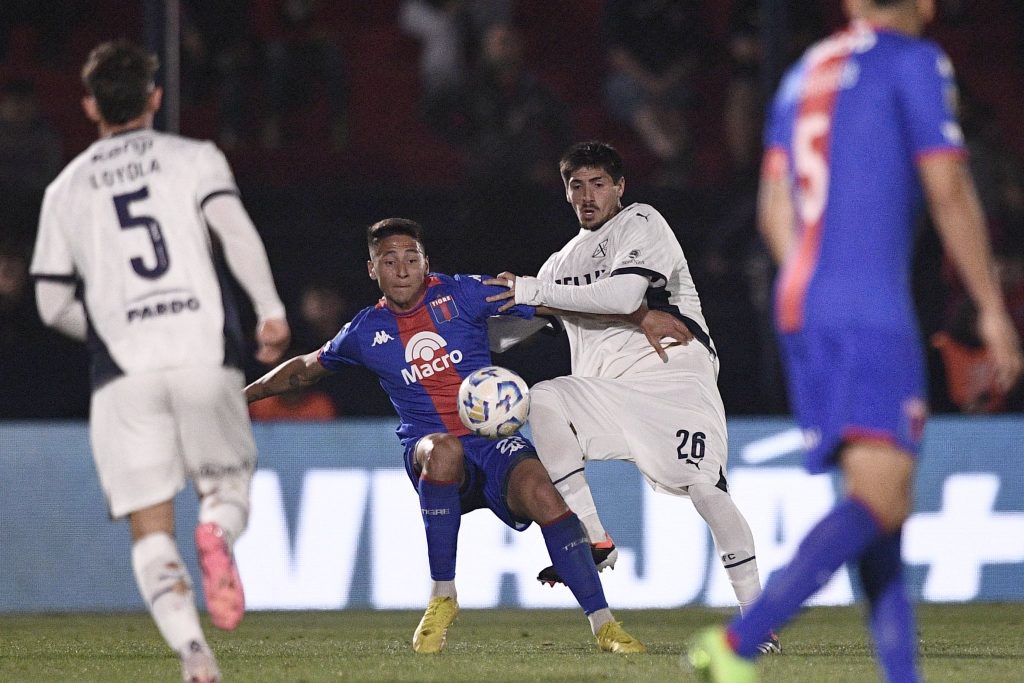 Un punto que no les sirve: Tigre e Independiente quedaron a mano en Victoria