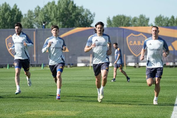 Cavani: “Gago le llega al jugador”