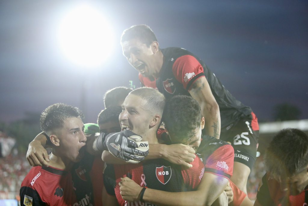 Sobre el final, Newell`s cantó victoria ante Lanús