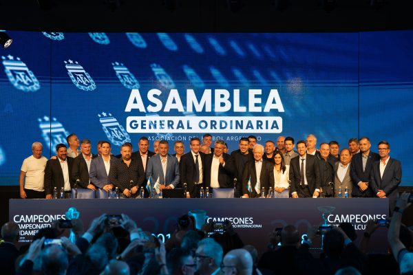 Confirmado: no habrá descensos este año y Tapia fue reelecto presidente de la AFA