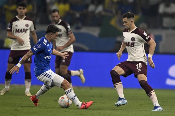 Lanús rescató un empate ante Cruzeiro e irá por la final en el Sur