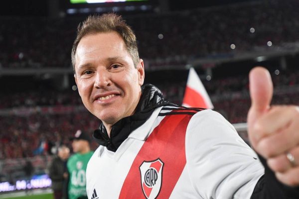 Brito descartó el techado del Monumental