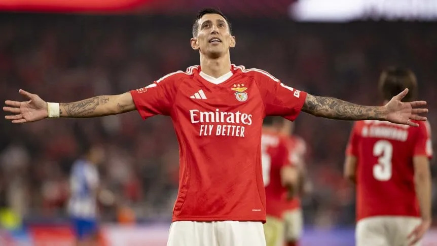 Di María volvió a romperla en la victoria del Benfica y alcanzó un récord de Messi