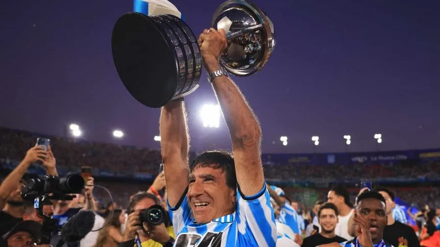 Costas tras ganar la Sudamericana: “Ahora vamos por el campeonato”