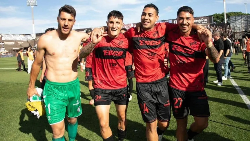Platense recibe a Godoy Cruz en un duelo de dos que sueñan con las copas