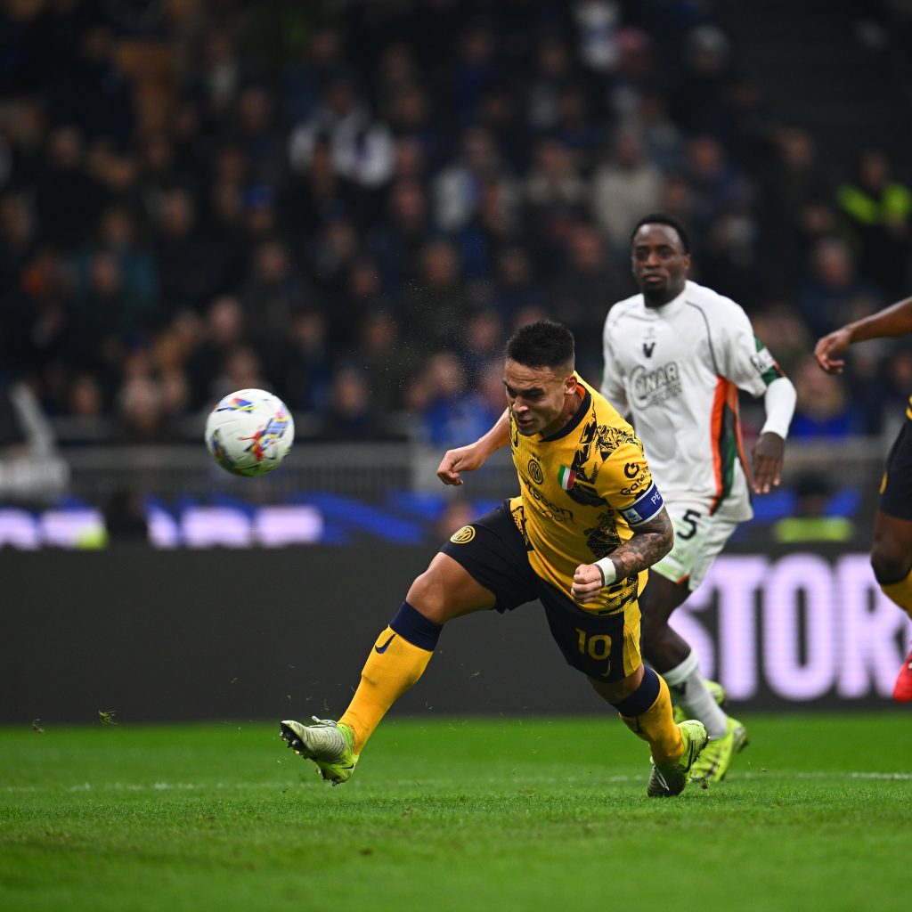 Con gol de Lautaro Martínez, Inter ganó y trepó al segundo puesto