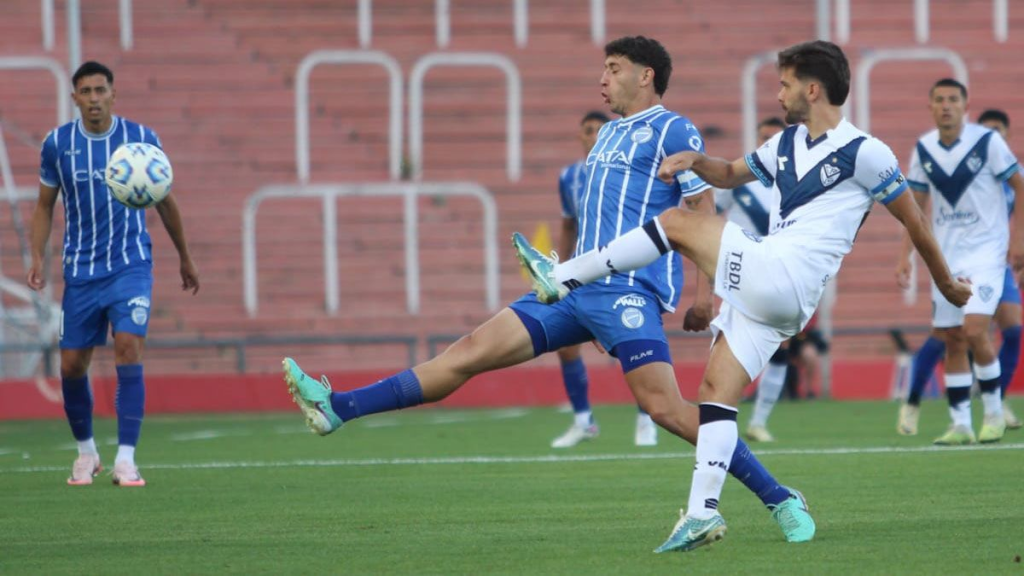 Vélez empató ante Godoy Cruz y no pudo despegarse de Huracán