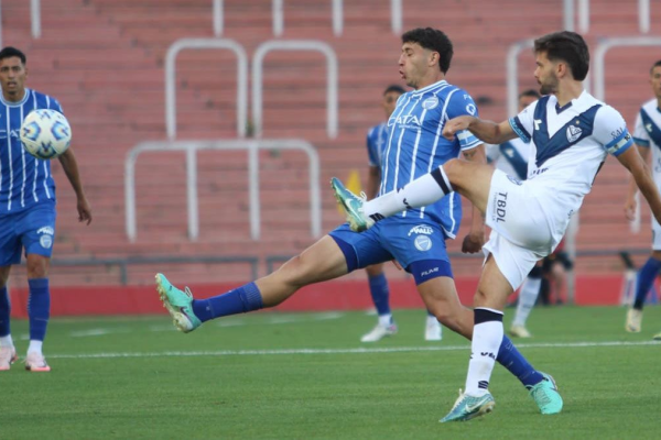 Vélez empató ante Godoy Cruz y no pudo despegarse de Huracán