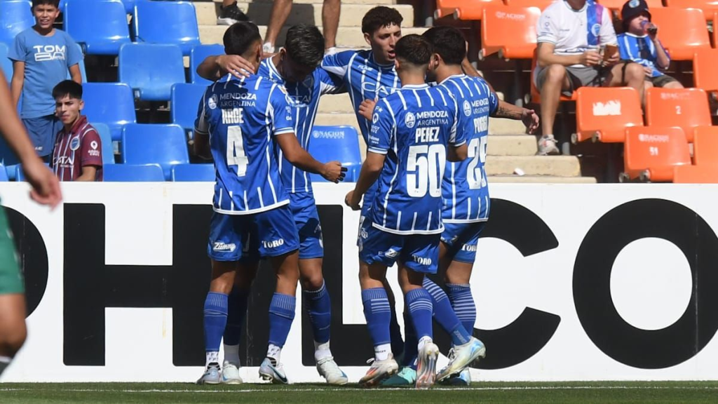 Godoy Cruz goleó a Banfield y se clasificó a la Sudamericana 2025