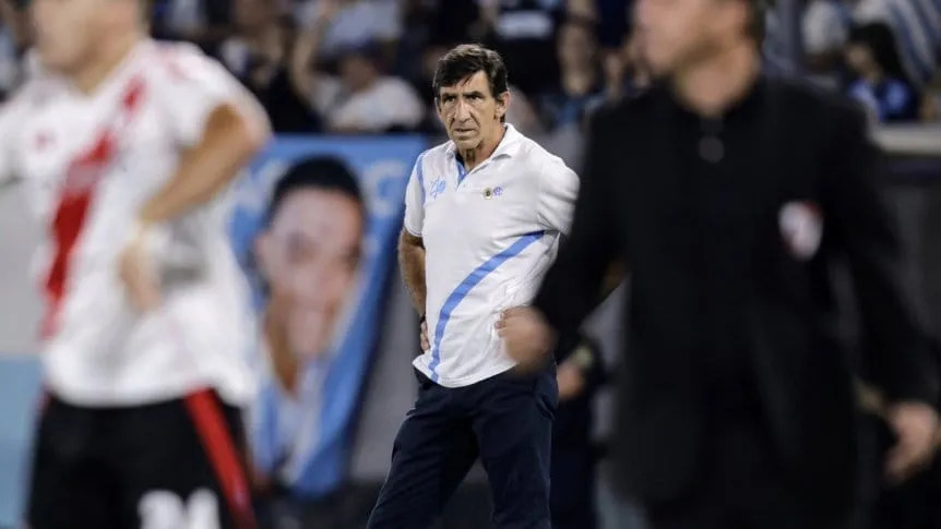 Costas sobre su futuro en Racing: “No sé si me voy a quedar o no”