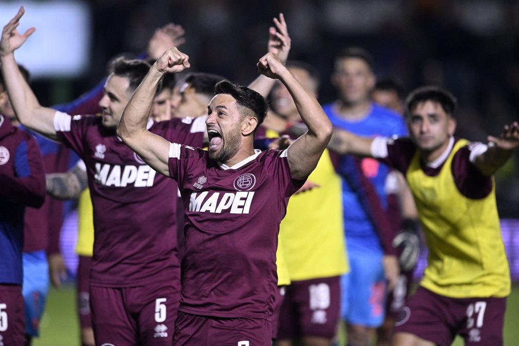 En un duelo clave pensando en la Sudamericana, Lanús recibe a Instituto