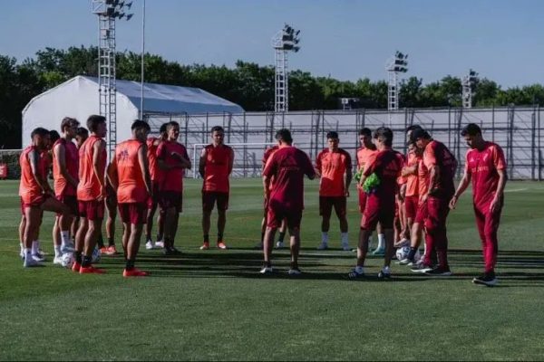 De cara al duelo ante San Lorenzo, Gallardo espera por Pezzella y Echeverri