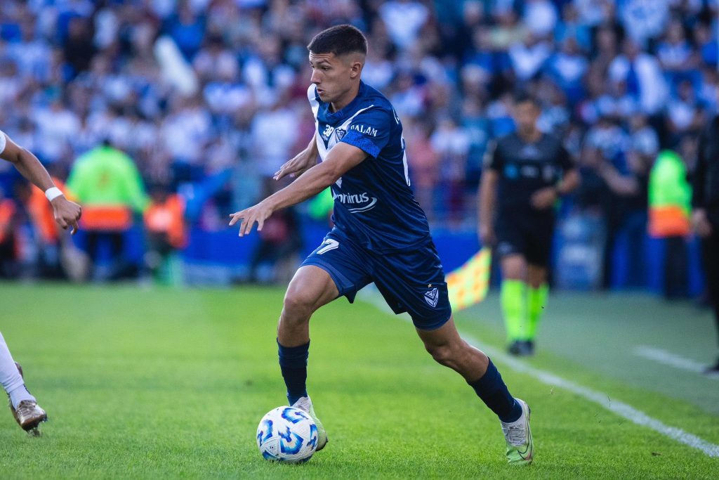 Malas noticias para Vélez: Thiago Fernández se pierde lo que resta del año