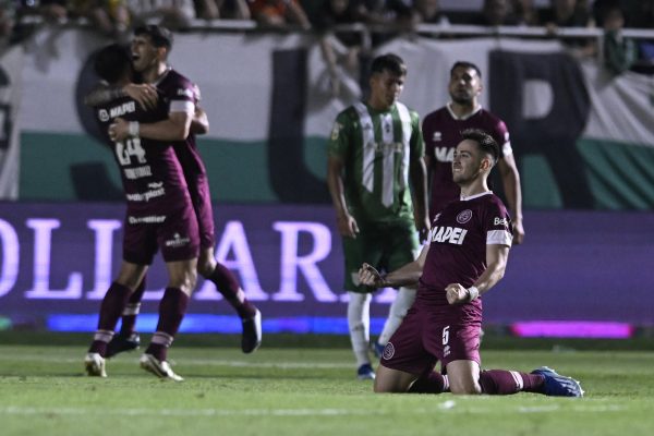Lanús se quedó con el clásico del Sur ante Banfield y sueña con la Sudamericana