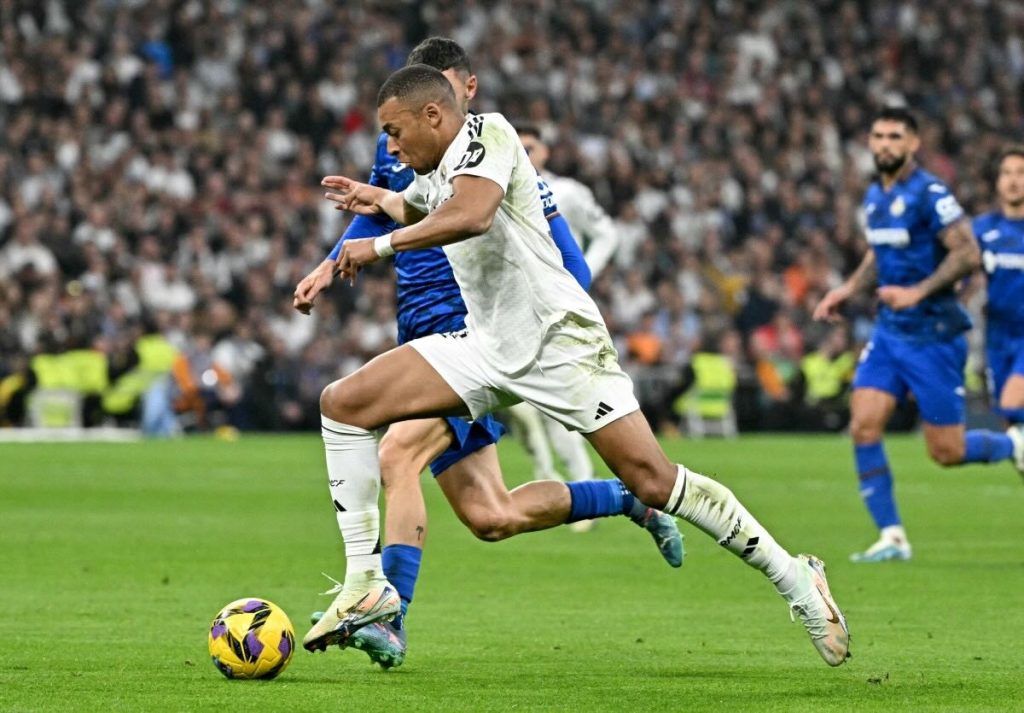 Real Madrid venció al Getafe y quedó a tiro del Barcelona