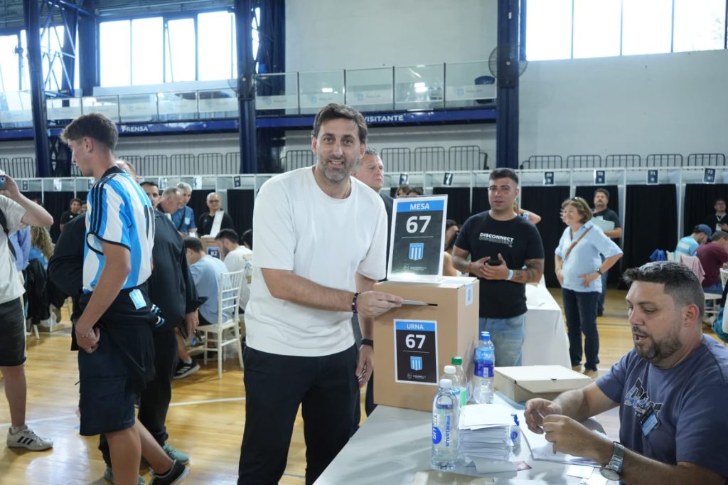 En unas elecciones históricas, Milito es el nuevo presidente de Racing