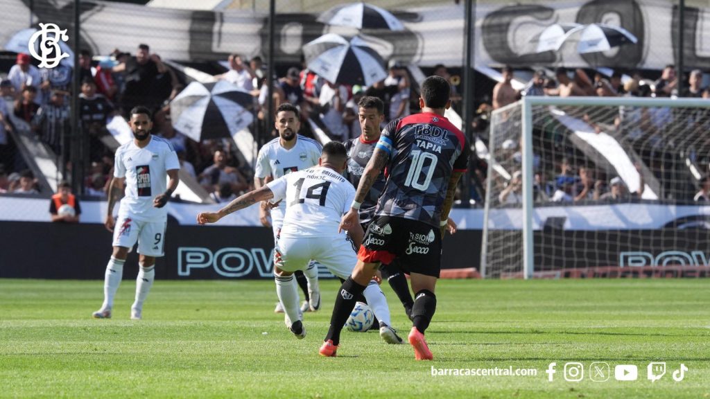 Riestra y Barracas Central aburrieron en el arranque de la fecha 26 de la Liga Profesional