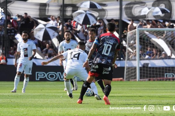 Riestra y Barracas Central aburrieron en el arranque de la fecha 26 de la Liga Profesional