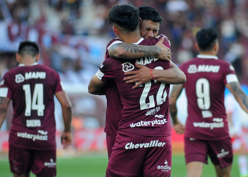 Lanús derrotó a Instituto y sueña con la Sudamericana 2025