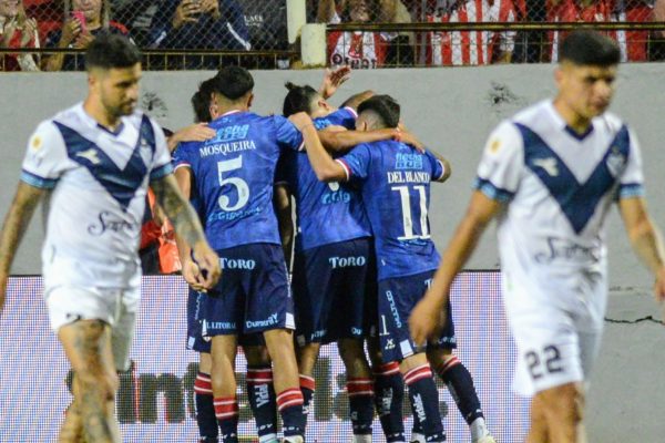 Vélez perdió ante Unión y estiró la definición de la Liga Profesional