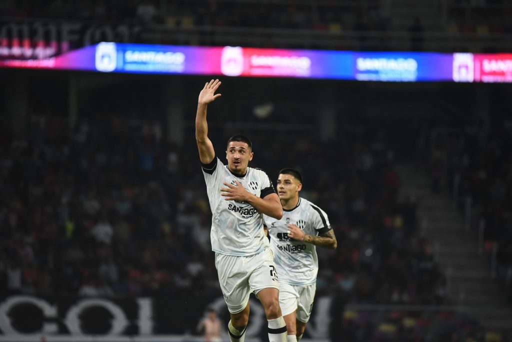 Racing perdió ante Central Córdoba y se despidió del campeonato