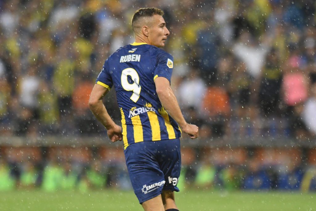 En el último partido de Marco Rubén, Rosario Central derrotó a Belgrano
