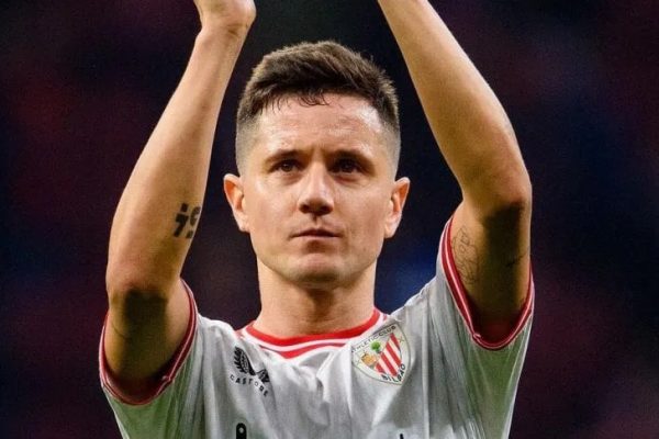 Bajo la mirada de Boca, Athletic Bilbao perdió ante Barcelona