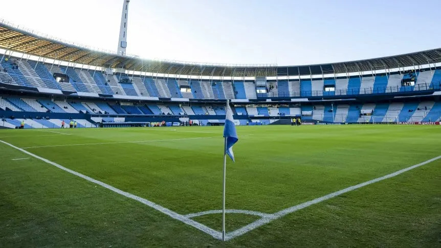 Para cumplir las exigencias de la CONMEBOL, Racing agrandó el Cilindro