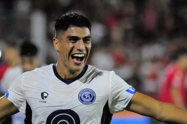 Independiente Rivadavia amargó a Newell`s en el debut