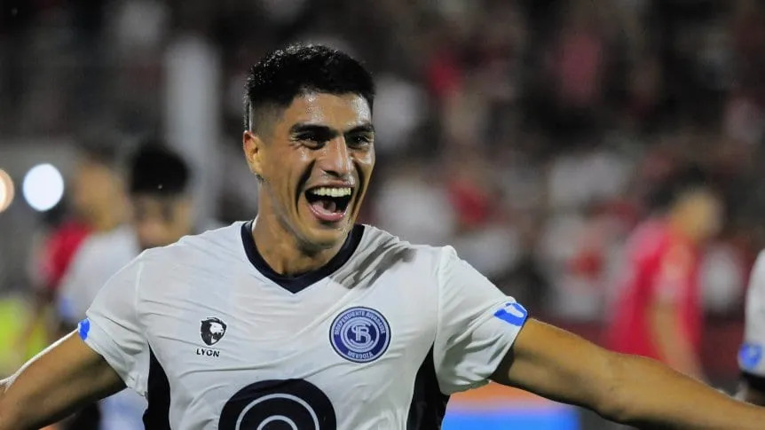 Independiente Rivadavia amargó a Newell`s en el debut