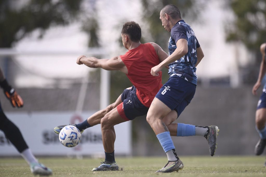 Con algunos refuerzos, Independiente derrotó a Liniers