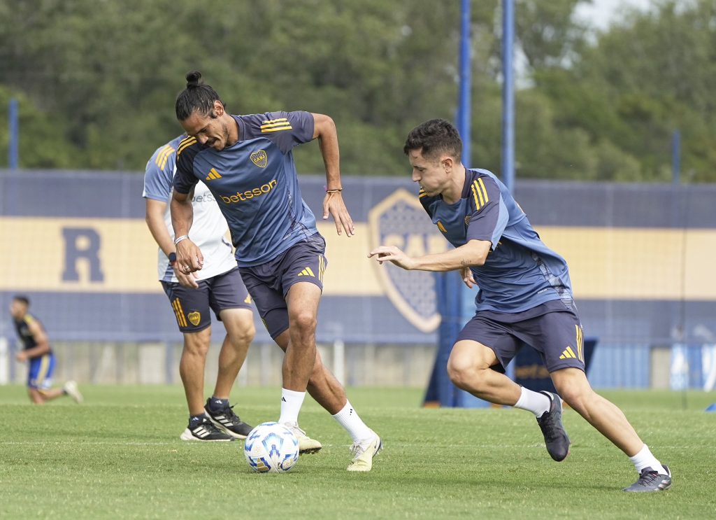 Con Ander Herrera de titular, Boca realizó una practica de futbol