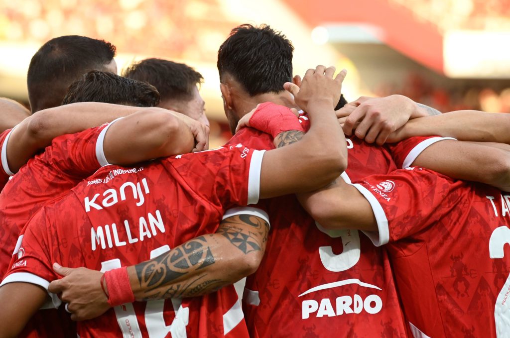 Independiente se hizo fuerte en Avellaneda frente a Sarmiento