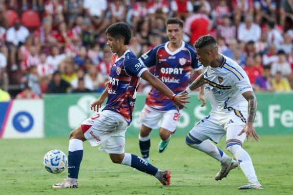 Sobre el final, Unión amargó a Boca que sigue sin ganar