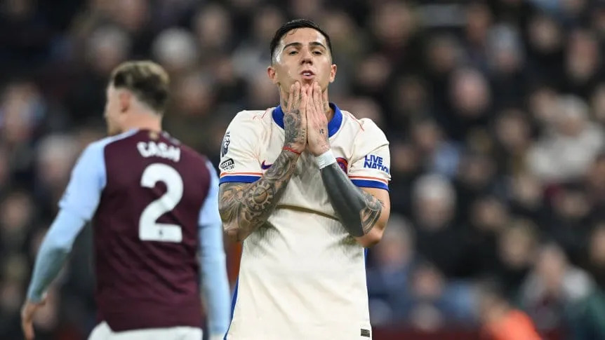 El gol de Enzo Fernández no le alcanzó al Chelsea que perdió ante Aston Villa