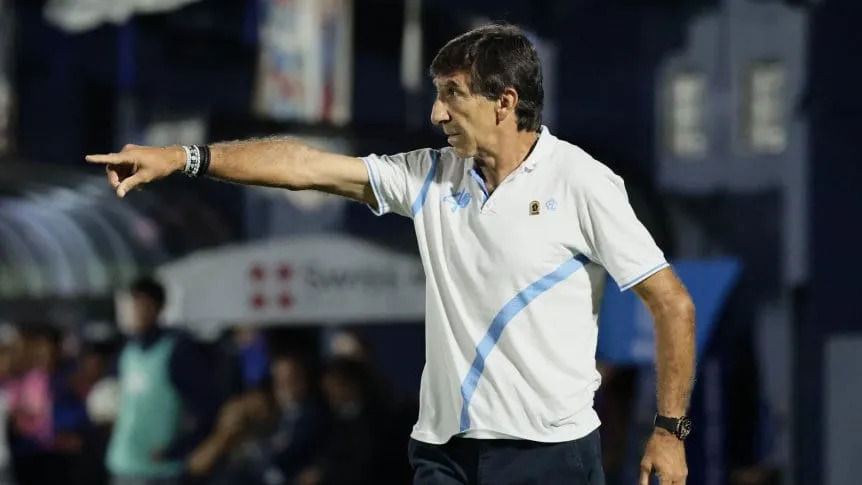 Gustavo Costas: “Tenemos que acostumbrarnos aunque sea a empatar este tipo de partidos”