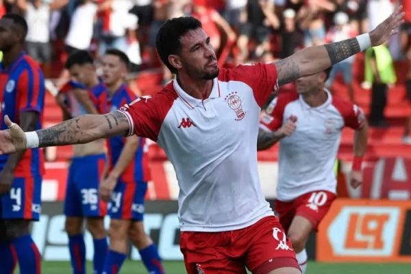 El Palacio está de fiesta: Huracán derrotó a San Lorenzo y se quedó con el clásico