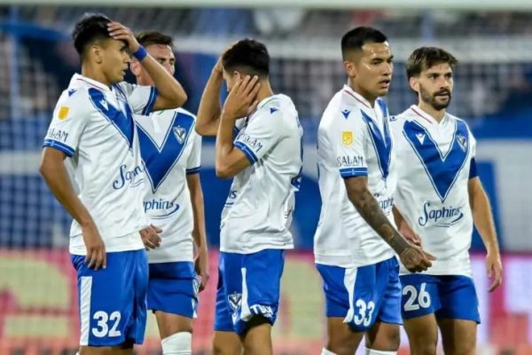 Vélez quiere salir de la crisis ante Midland en el debut en la Copa Argentina