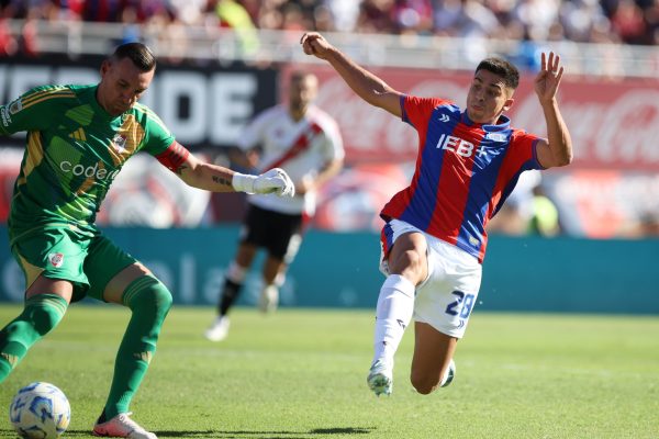 San Lorenzo y su buen momento visitan al urgido Vélez