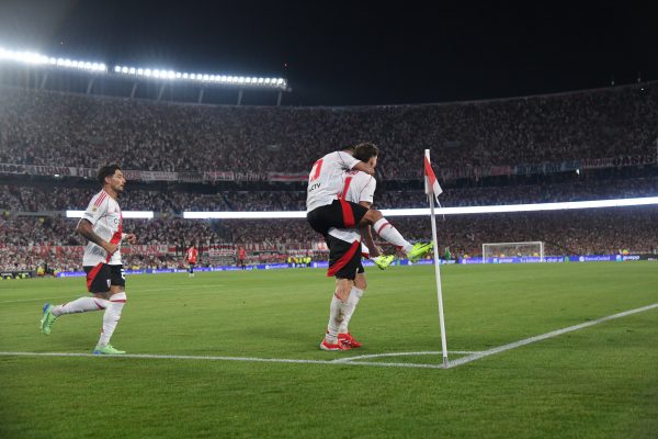 River cambió la imagen y derrotó a Independiente