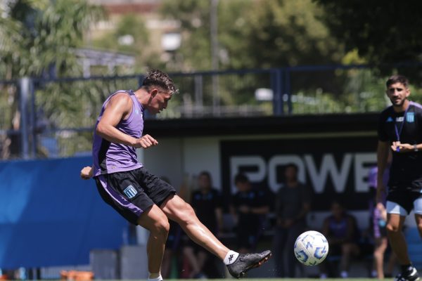Racing entre el partido ante Argentinos y la ida frente a Botafogo