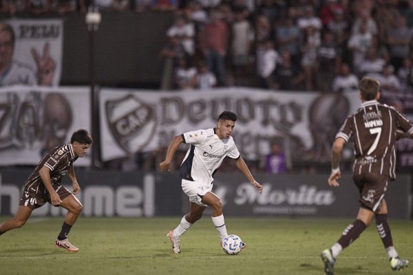 Independiente empató frente a Platense y no pudo recuperar la punta