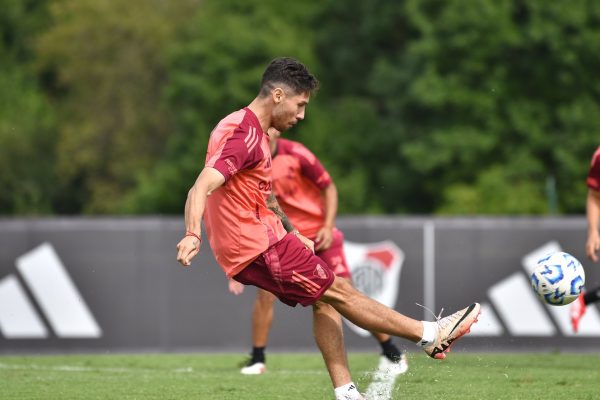Gallardo define el equipo para enfrentar a Estudiantes