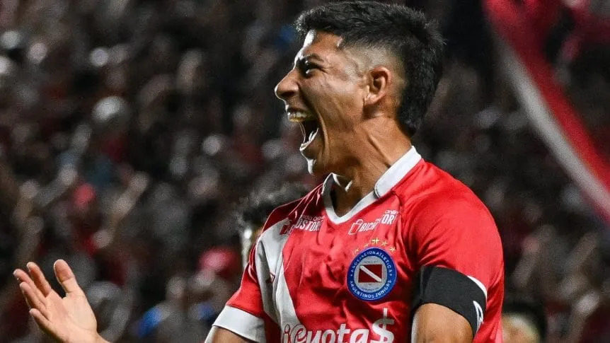 Argentinos le ganó a Instituto y se subió a la punta de la Zona A
