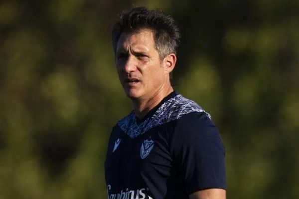 En el arranque de la era de Guillermo Barros Schelotto, Vélez recibe a Riestra
