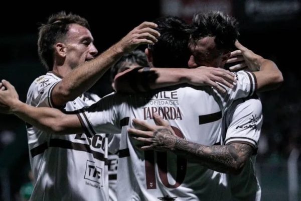 Platense quiere afianzarse en zona de clasificación contra Atlético Tucumán