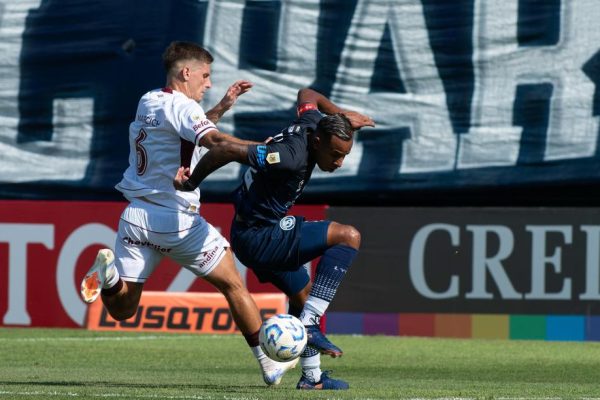 Un punto que no les sirve: Independiente Rivadavia y Lanús quedaron a mano